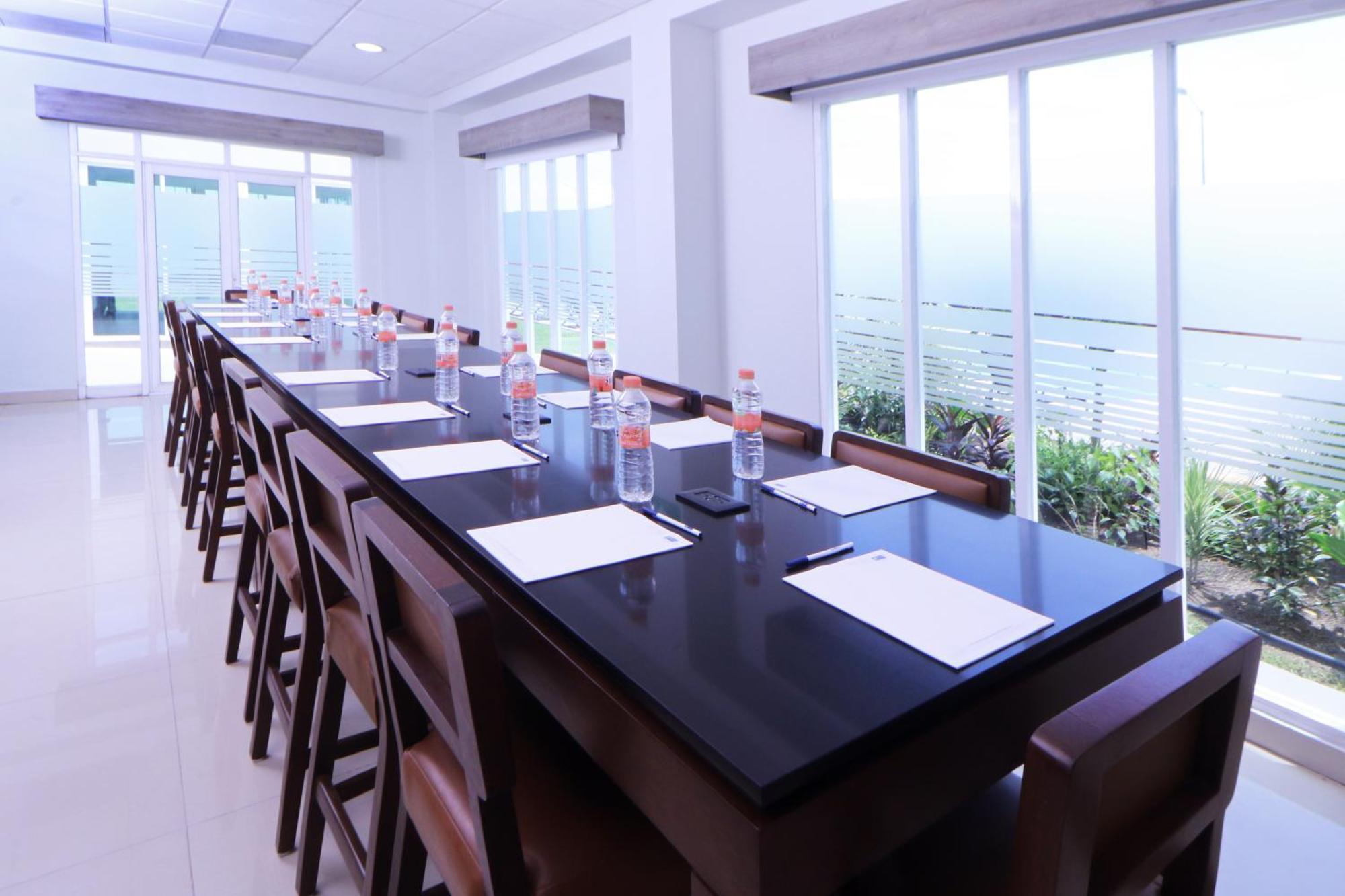 Holiday Inn Express Manzanillo By Ihg Extérieur photo